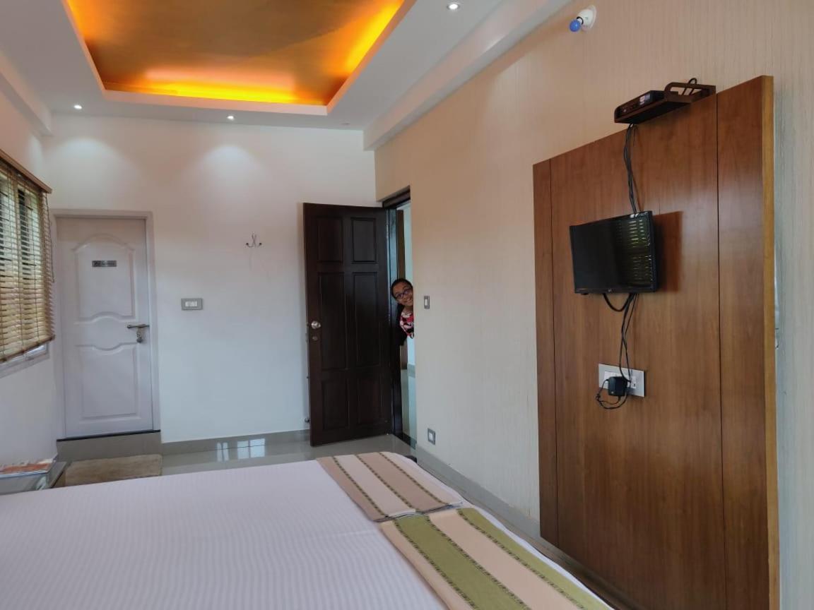 Hotel Mudra Midtown Suites & Rooms Kalasa Exterior photo