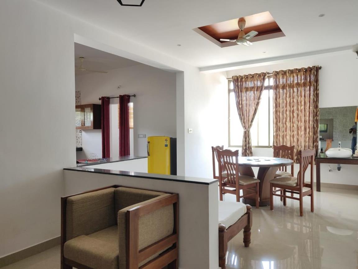 Hotel Mudra Midtown Suites & Rooms Kalasa Exterior photo