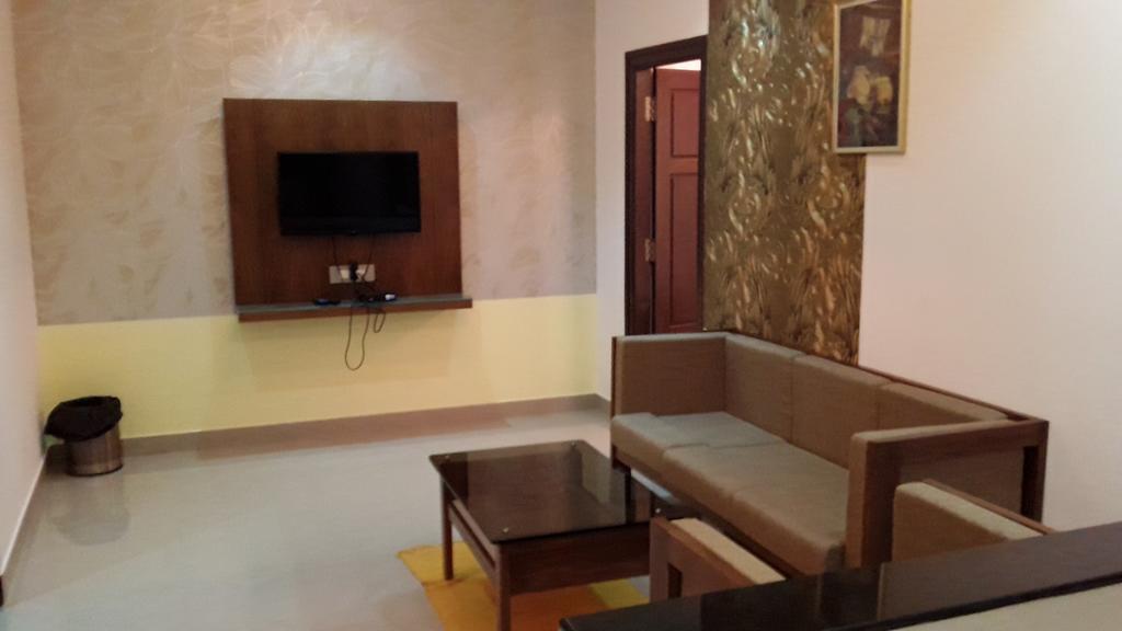 Hotel Mudra Midtown Suites & Rooms Kalasa Exterior photo