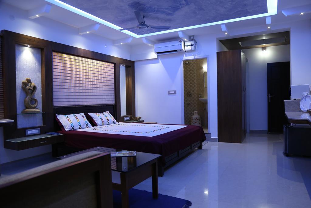 Hotel Mudra Midtown Suites & Rooms Kalasa Exterior photo
