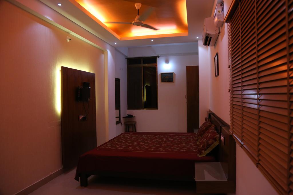 Hotel Mudra Midtown Suites & Rooms Kalasa Exterior photo