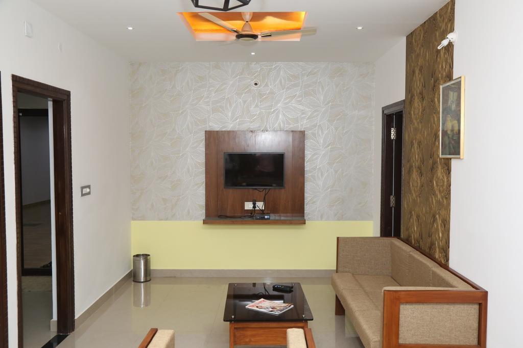 Hotel Mudra Midtown Suites & Rooms Kalasa Exterior photo