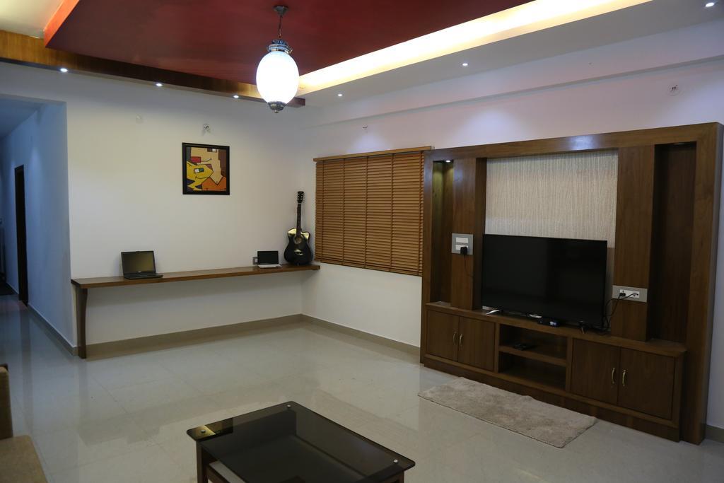 Hotel Mudra Midtown Suites & Rooms Kalasa Exterior photo